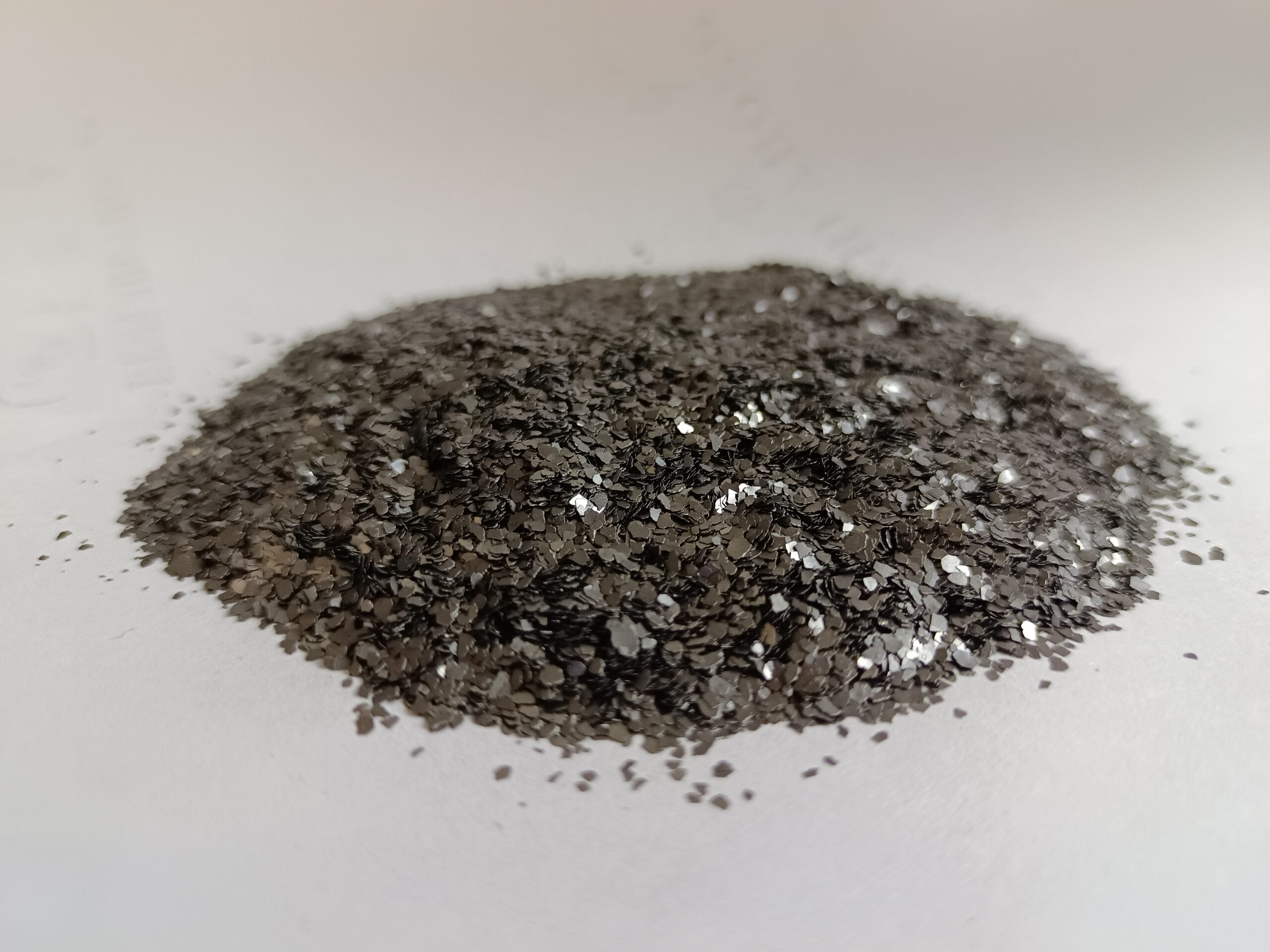 Large-grained flake graphite